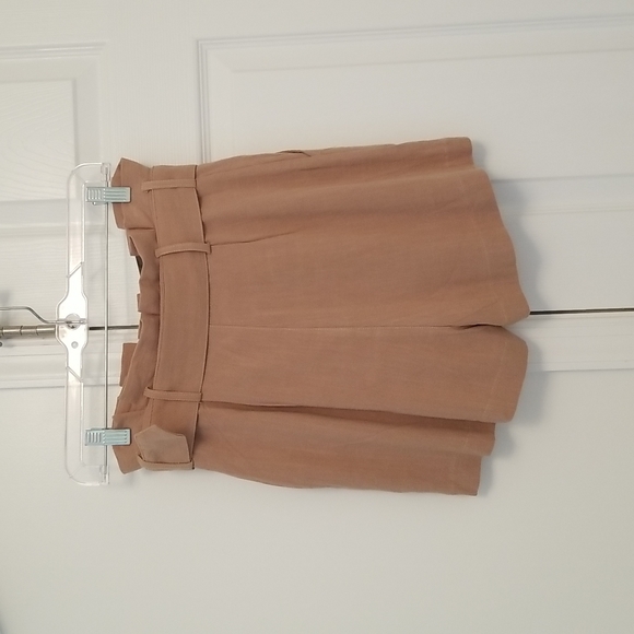 Vici - Linen-Blend Belted High Rise Tailored Shorts, NWT - Picture 6 of 10